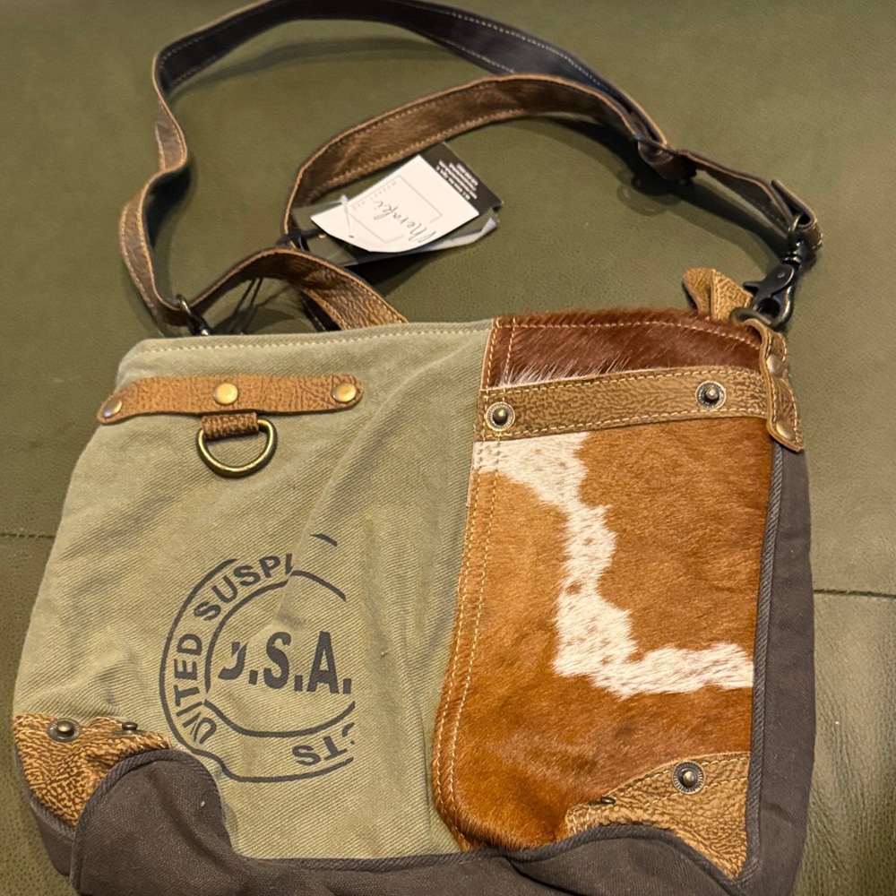 Meraki Myra Bag - Adjustable Crossbody Bag with Brown & Tan “Cow”  Accent - NWT